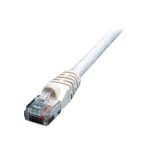 Comprehensive - Patch cable - RJ-45 (M) to RJ-45 (M) - 5 ft - CAT 6 - IEEE 802.5/ ANSI X3T9.5/ IEEE 802.3 - molded, snagless, stranded - white